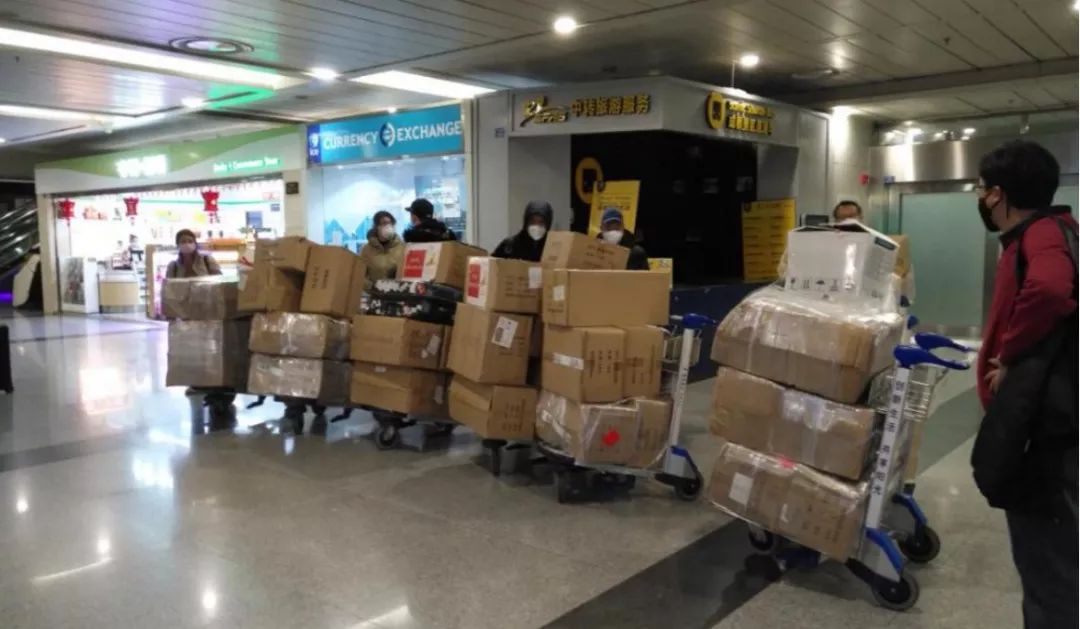 出格报路|bti体育集团捐赠首批紧缺防疫物资运抵华西医院