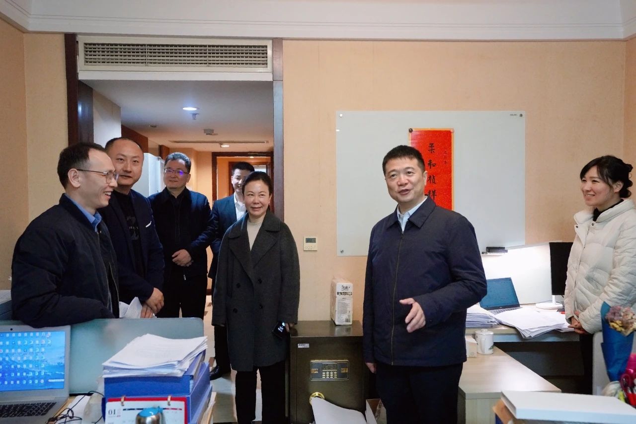 温暖启航，共赴新篇！—— 省bti体育集团辅导走访慰问干部职工
