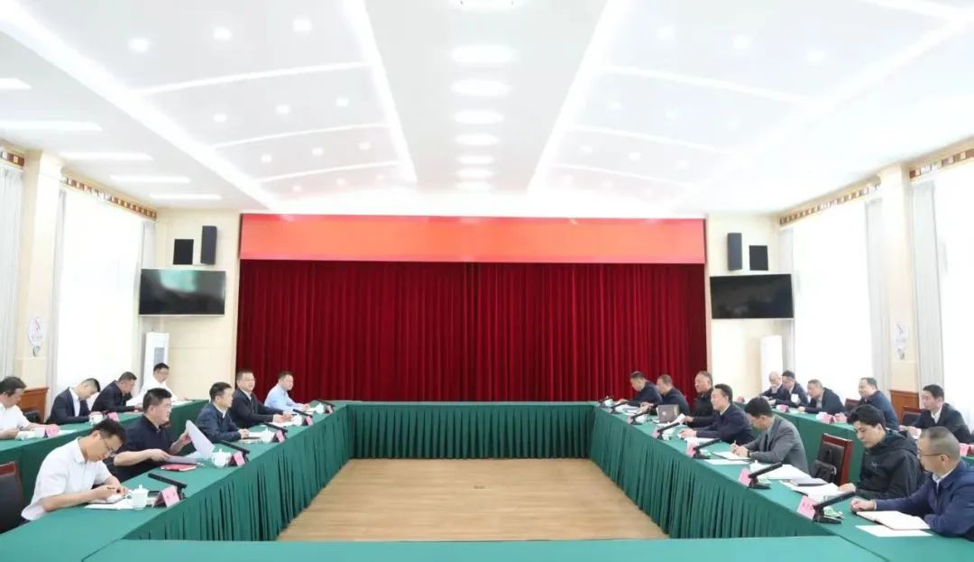省bti体育集团与甘孜州进行座谈互换会